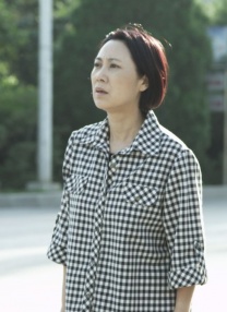 年轻人的美貌妈妈